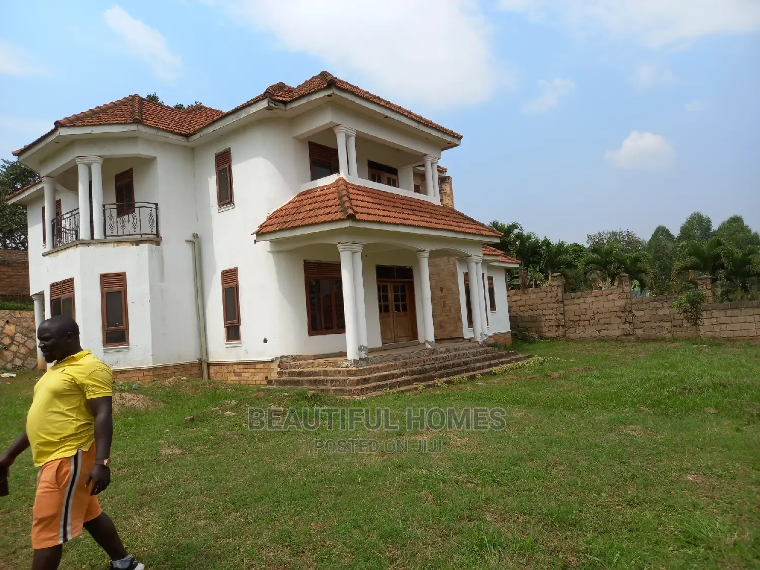 Furnished 5bdrm Duplex in Kira for Sale in Kira