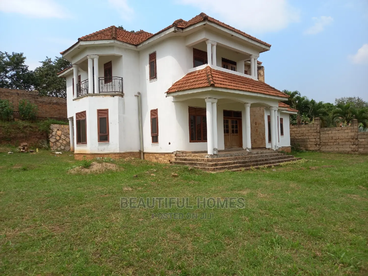 Furnished 5bdrm Duplex in Kira for Sale in Kira