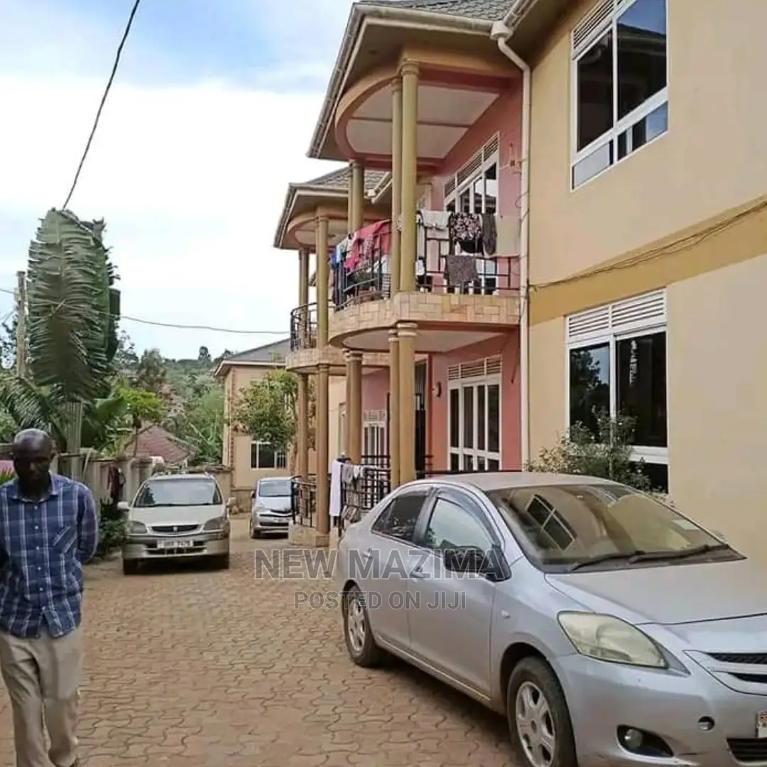 8bdrm Block of Flats in Namugongo, Central Division for Sale in Central Division
