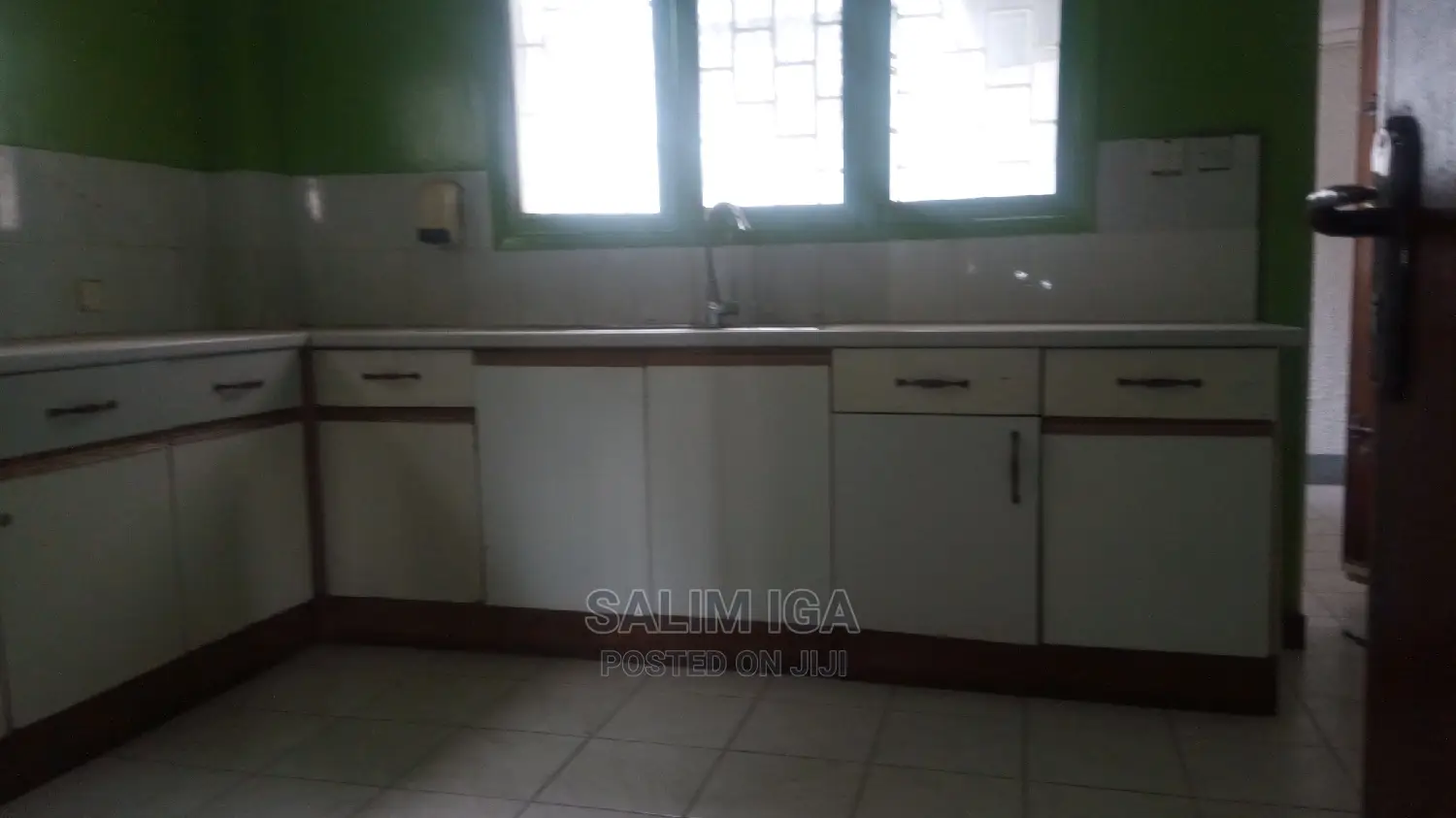 6bdrm Duplex in Kololo Property, Central Division for Rent in Central Division