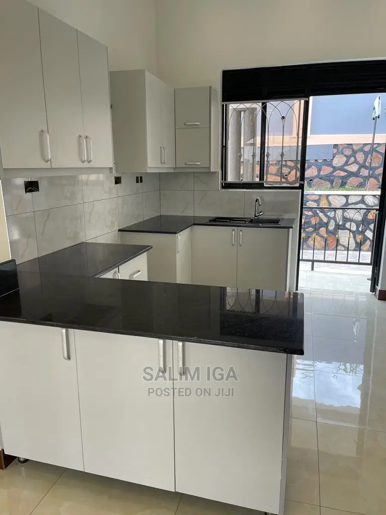 6bdrm Duplex in Kololo Property, Central Division for Sale in Central Division
