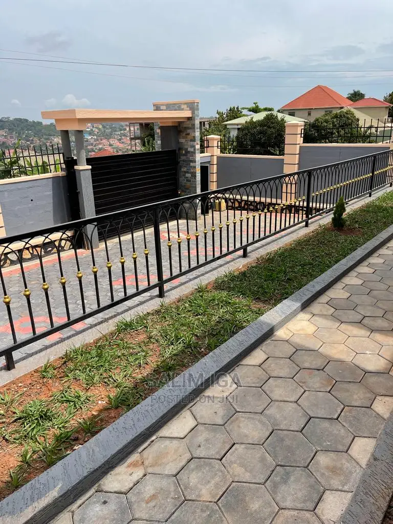 6bdrm Duplex in Kololo Property, Central Division for Sale in Central Division