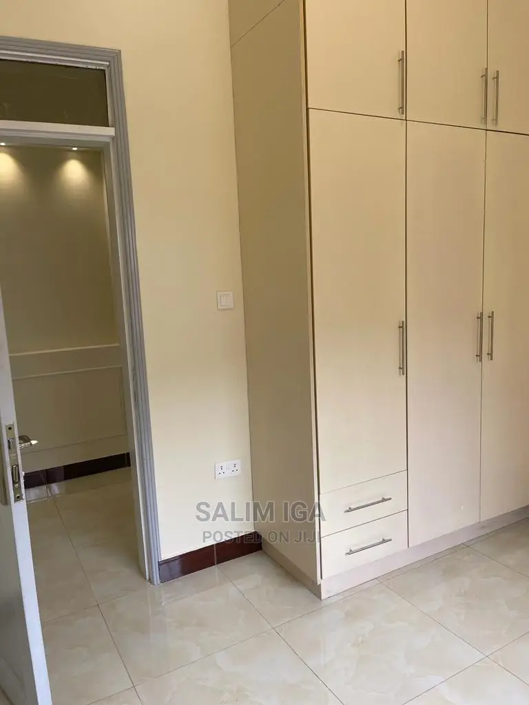 6bdrm Duplex in Kololo Property, Central Division for Sale in Central Division