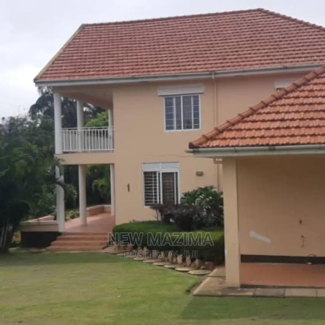 5bdrm Maisonette in Buziga Heights, Central Division for Sale in Central Division