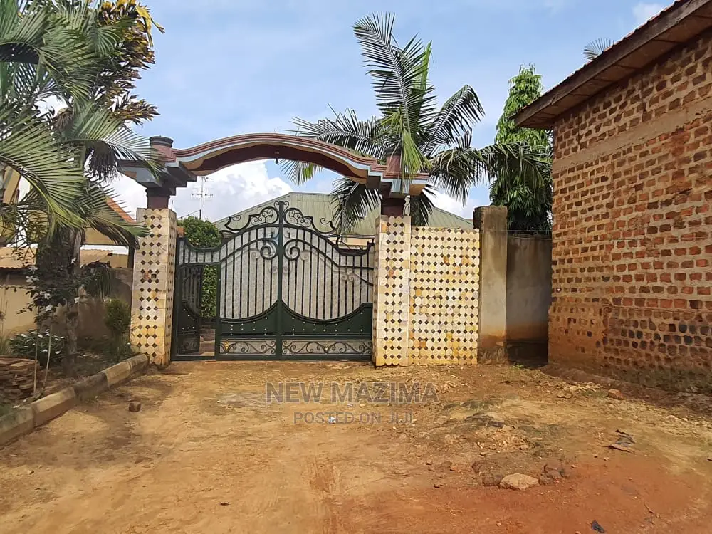 2bdrm House in Kibiri Gangu, Central Division for Sale in Central Division