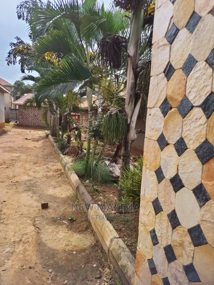 2bdrm House in Kibiri Gangu, Central Division for Sale in Central Division