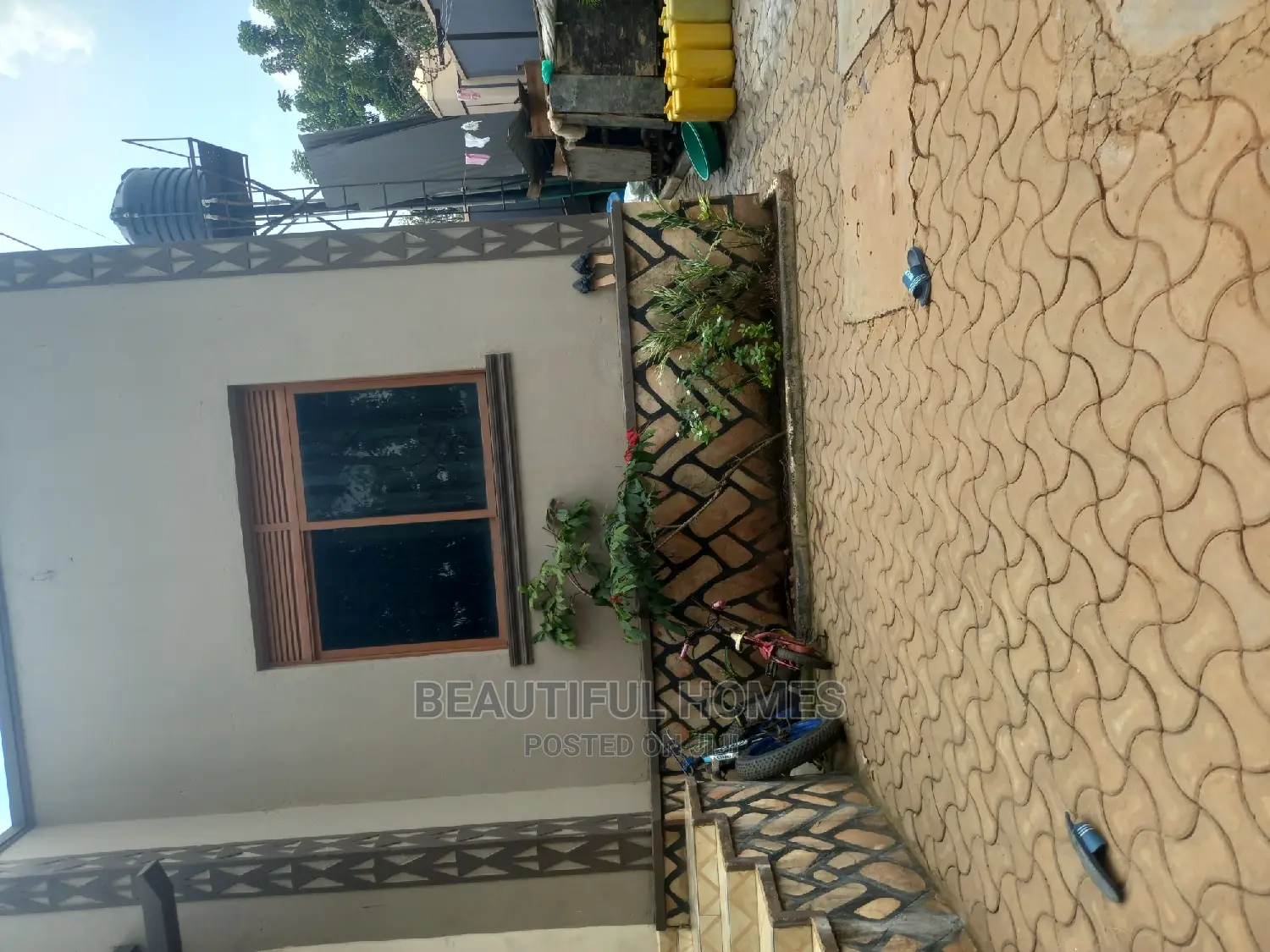 Furnished 3bdrm Maisonette in Kira for Sale in Kira