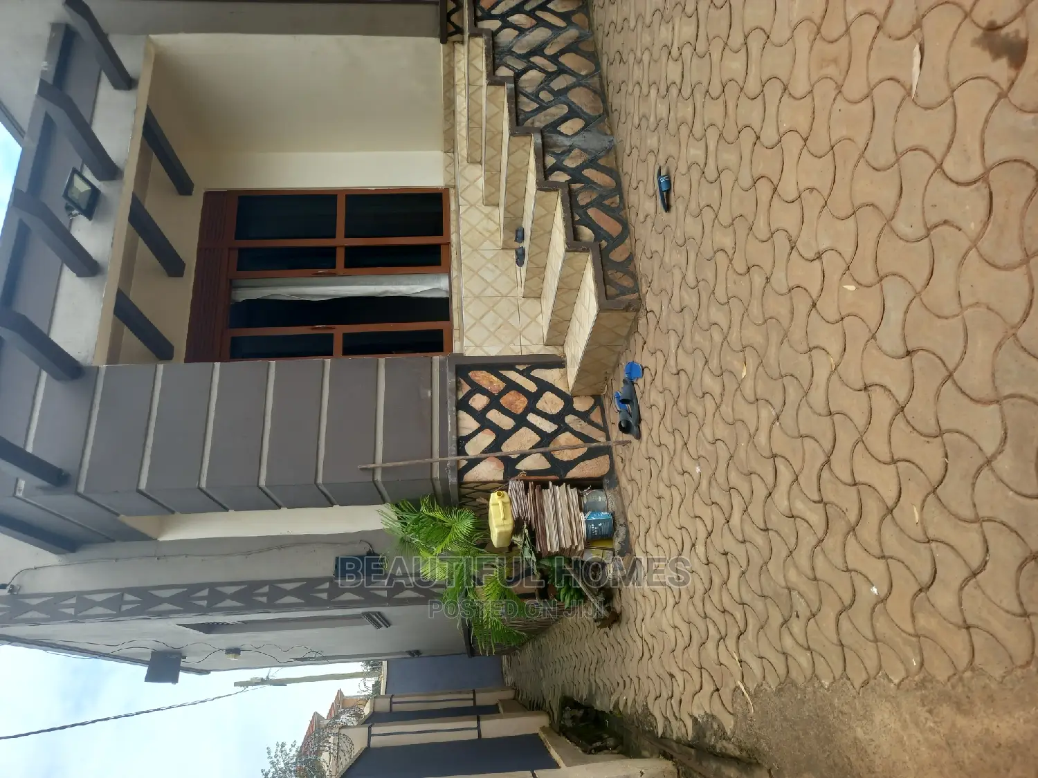 Furnished 3bdrm Maisonette in Kira for Sale in Kira