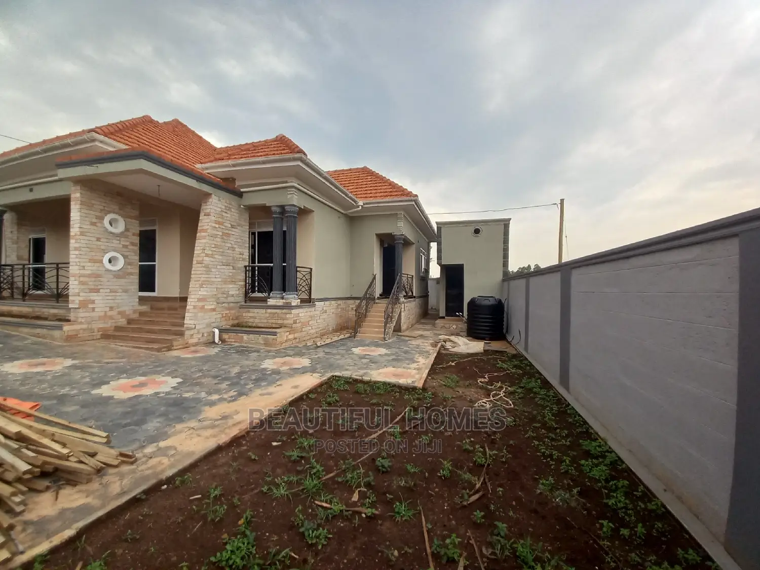 Furnished 4bdrm Bungalow in Kira for Sale in Kira