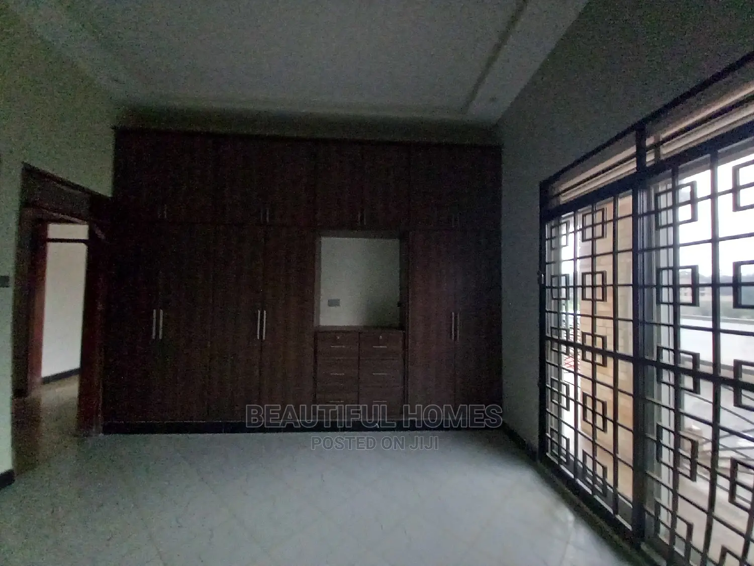 Furnished 4bdrm Bungalow in Kira for Sale in Kira