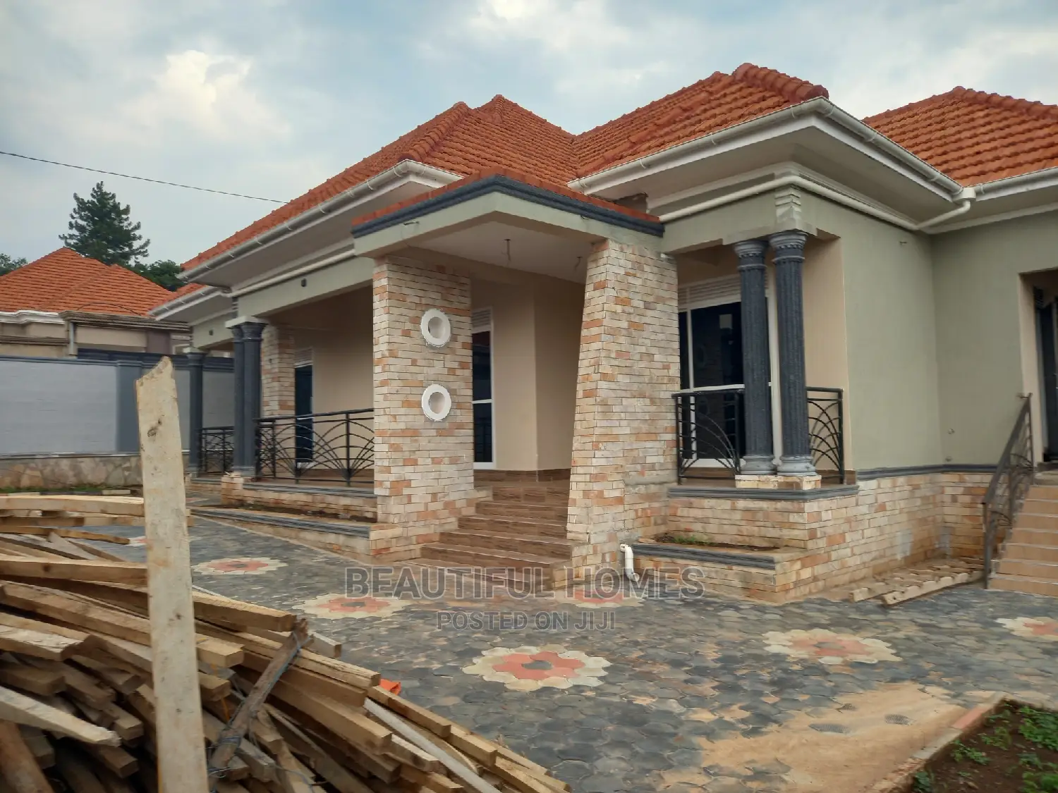 Furnished 4bdrm House in Kira for Sale in Kira