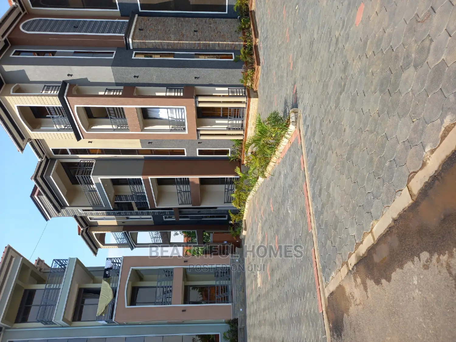 Furnished 2bdrm Block of Flats in Kyanja Five Star, Central Division in Central Division
