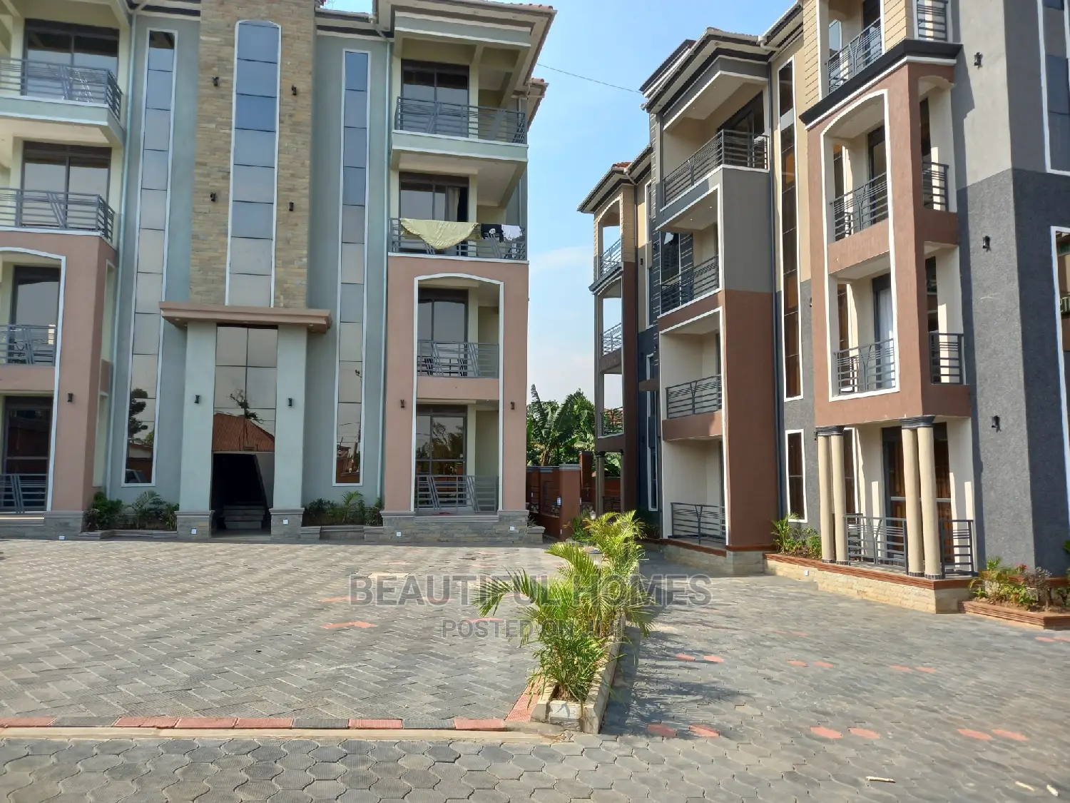 Furnished 2bdrm Block of Flats in Kyanja Rich Area, Central Division in Central Division