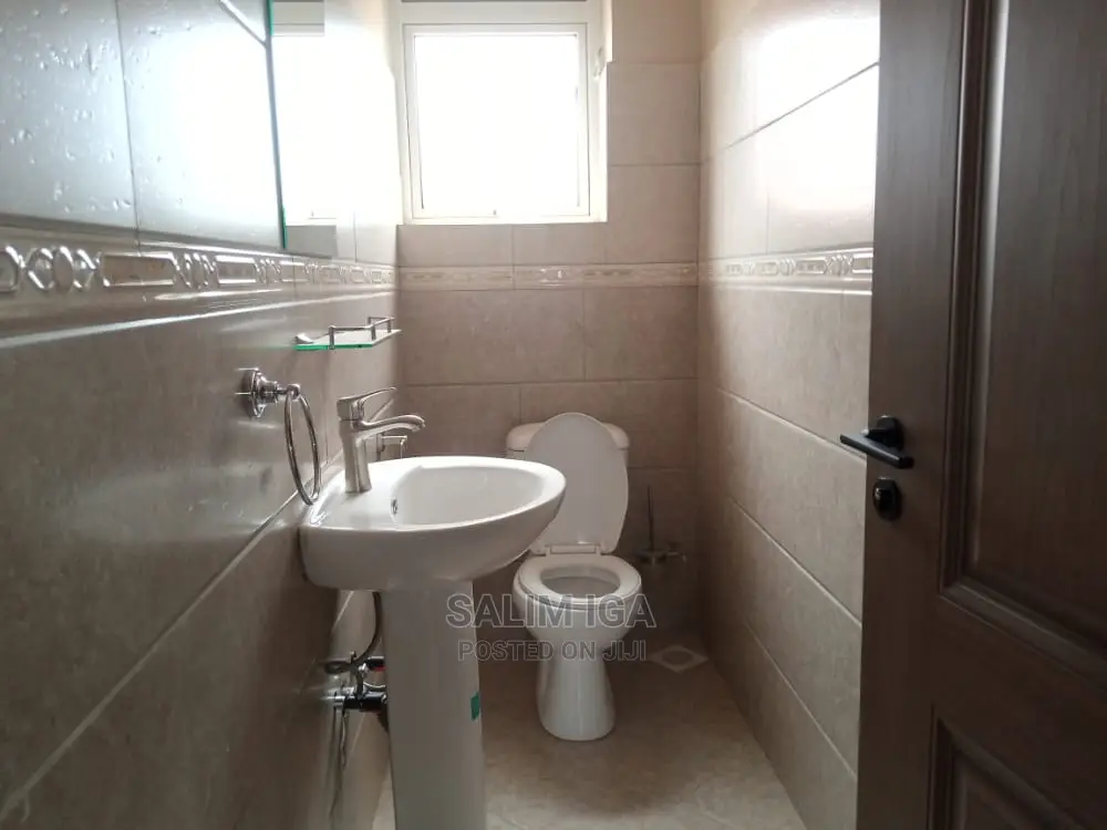 3bdrm Bungalow in Kololo Property, Central Division for Rent in Central Division