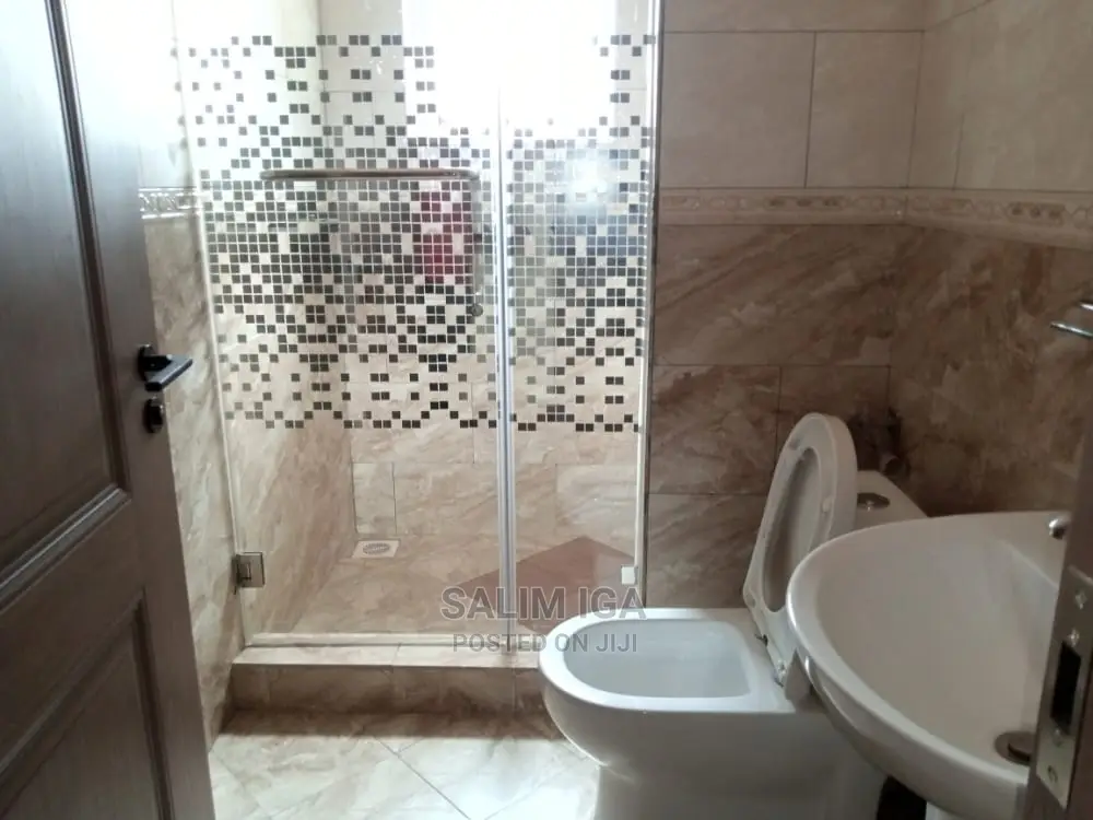 3bdrm Bungalow in Kololo Property, Central Division for Rent in Central Division