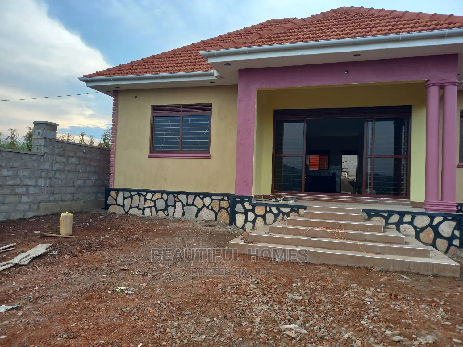 Furnished 4bdrm Bungalow in Kira for Sale in Kira