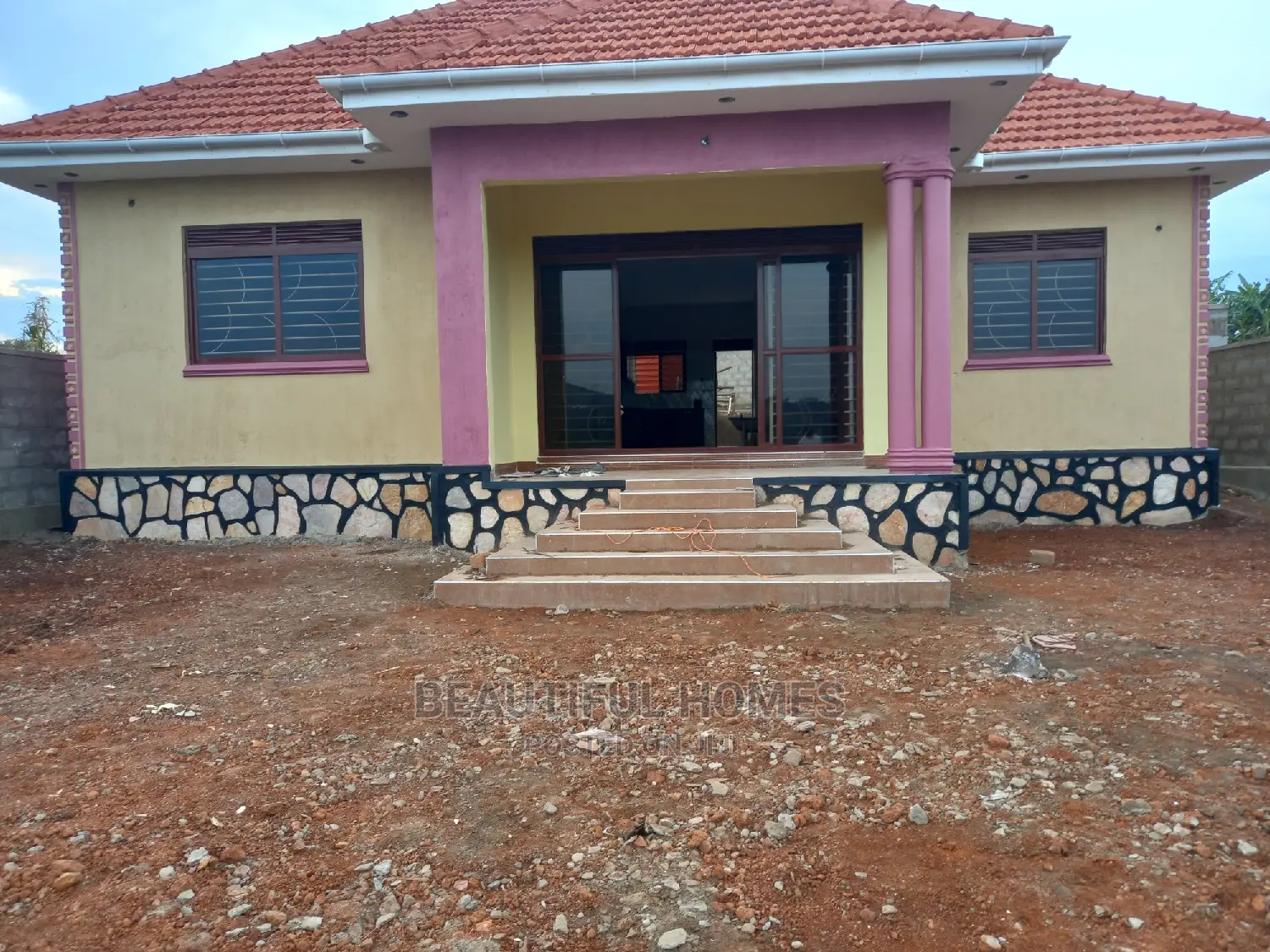 Furnished 4bdrm Bungalow in Kira for Sale in Kira