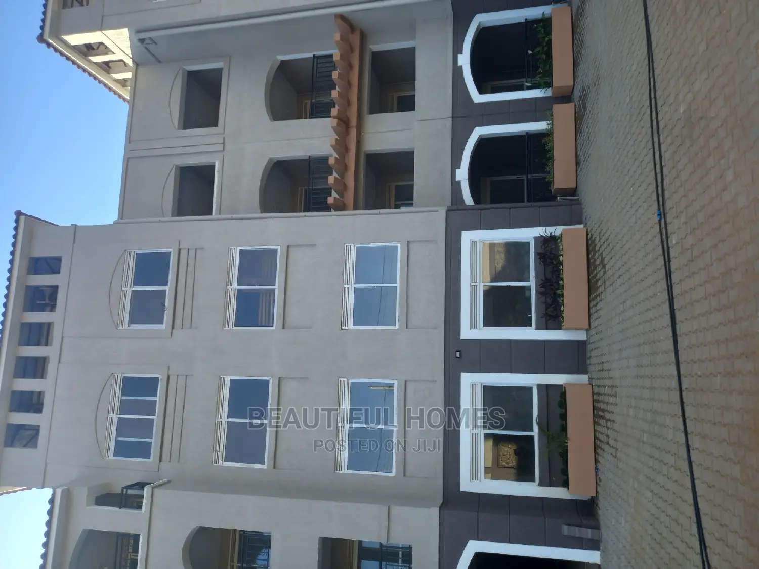 Furnished 3bdrm Condo in Naalya Estate, Central Division for Sale in Central Division