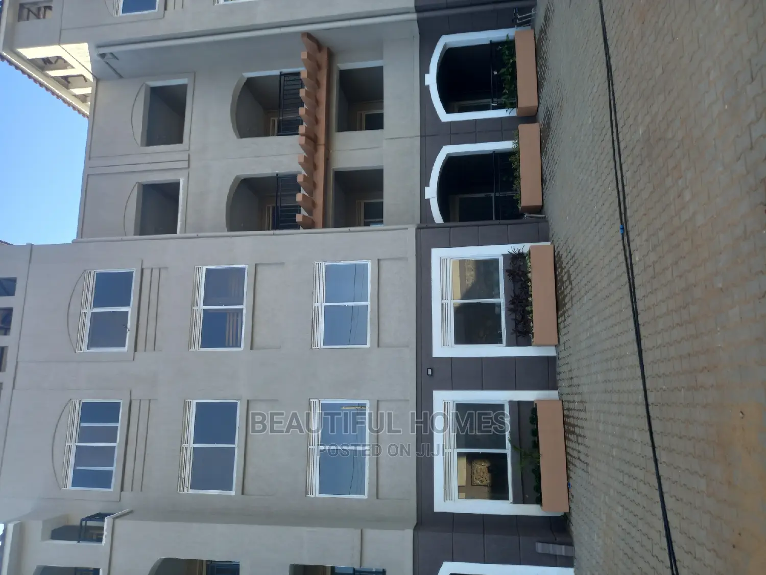 Furnished 3bdrm Condo in Naalya Estate, Central Division for Sale in Central Division