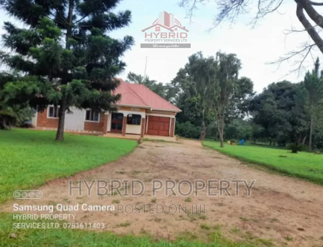 Prime Plots for Sale at Namayumba~Kyampisi Estate~Hoima Road in Namayumba