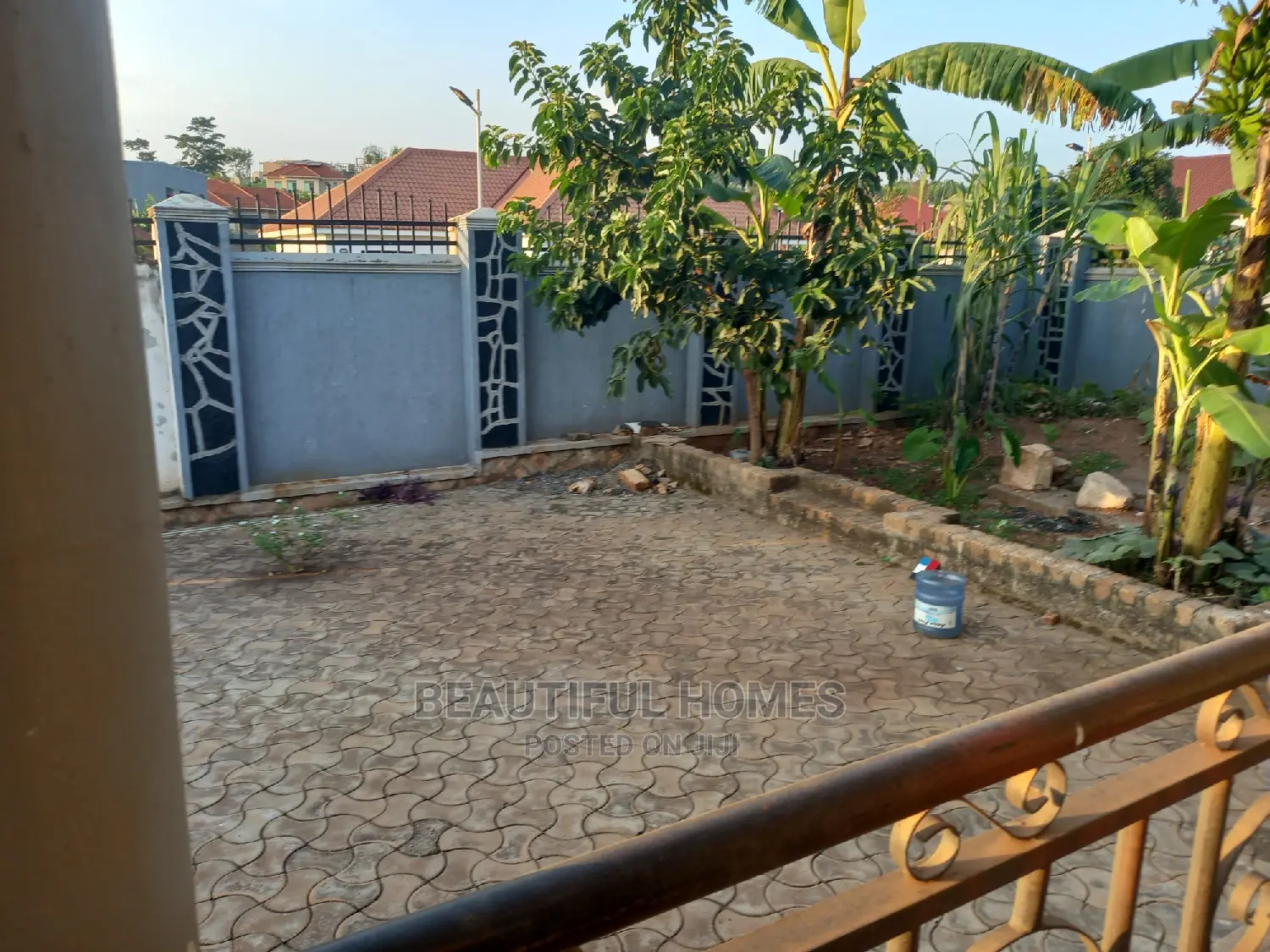 Furnished 4bdrm Bungalow in Kira for Sale in Kira