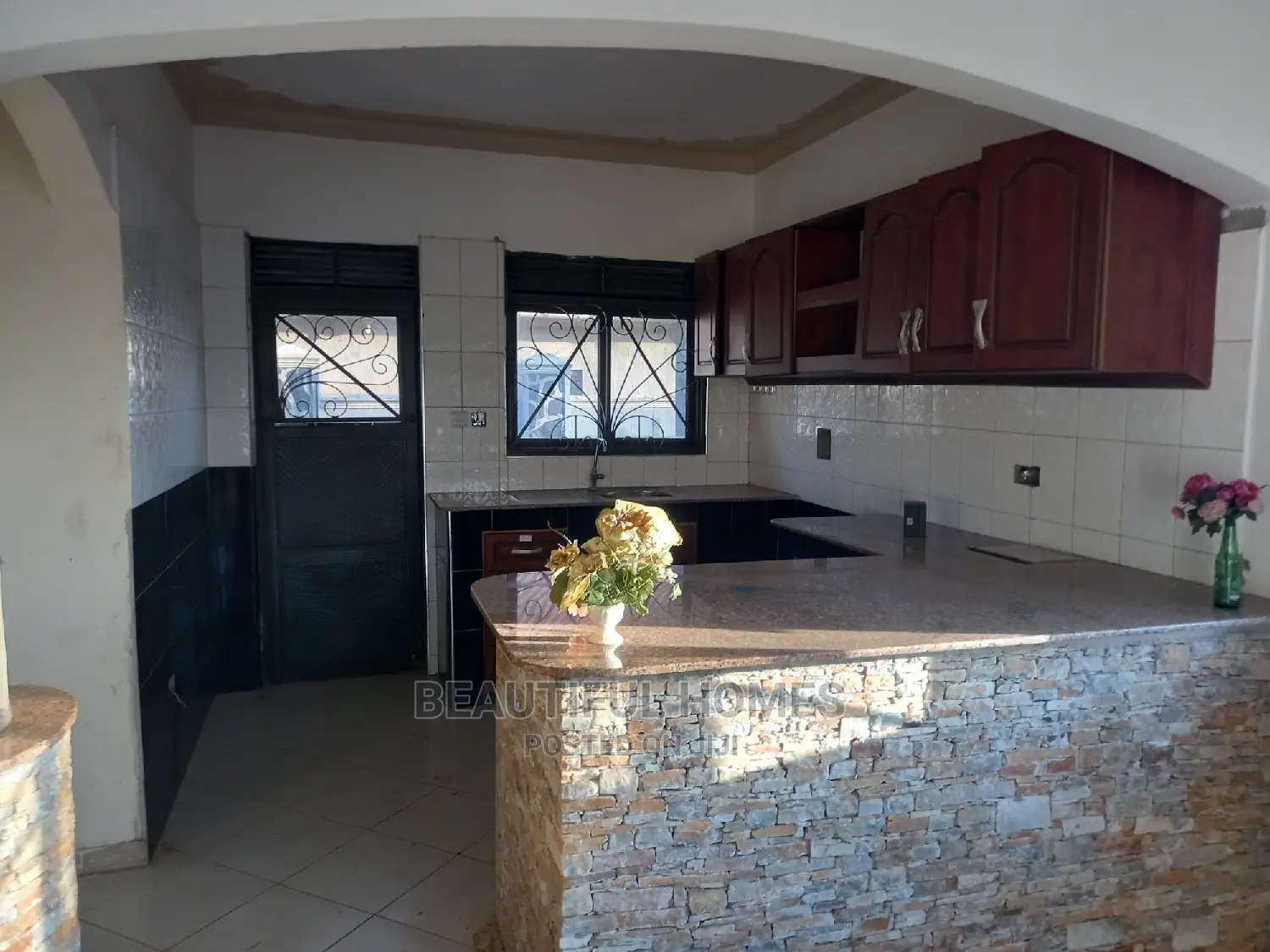 Furnished 4bdrm House in Kira for Sale in Kira