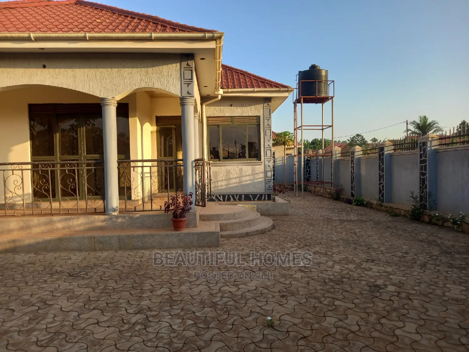 Furnished 4bdrm Bungalow in Kira for Sale in Kira
