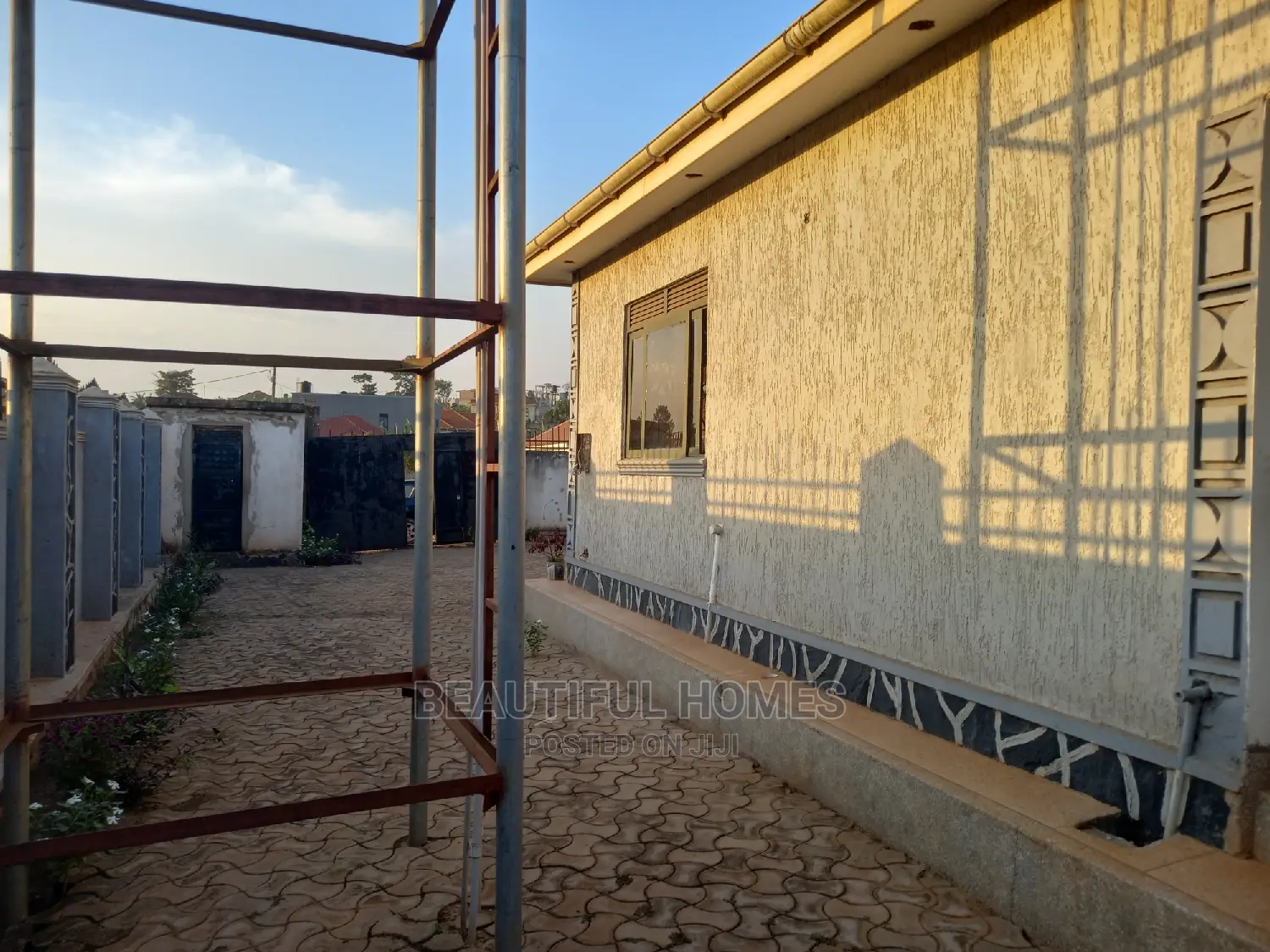 Furnished 4bdrm Bungalow in Kira for Sale in Kira