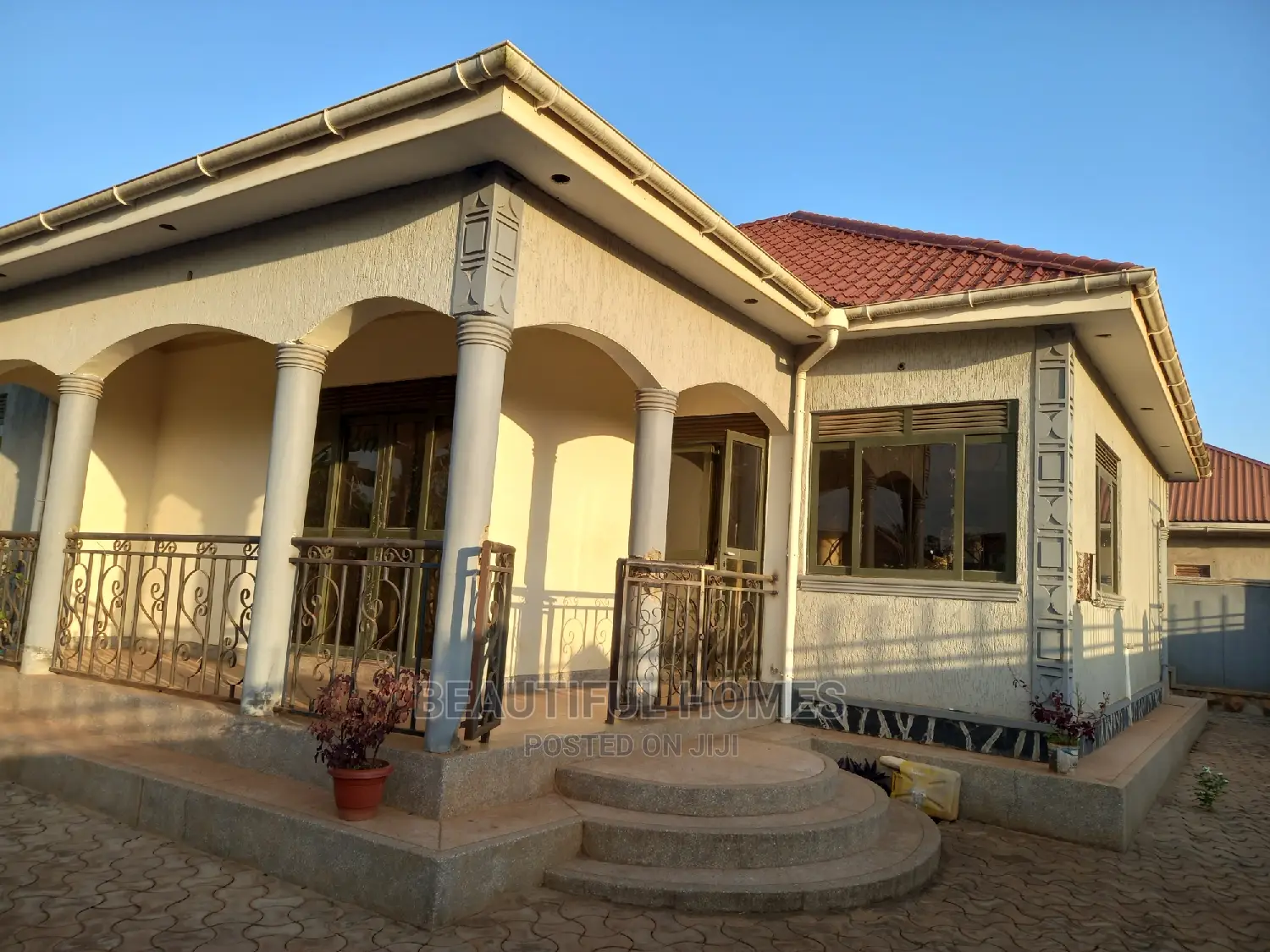 Furnished 4bdrm Bungalow in Kira for Sale in Kira