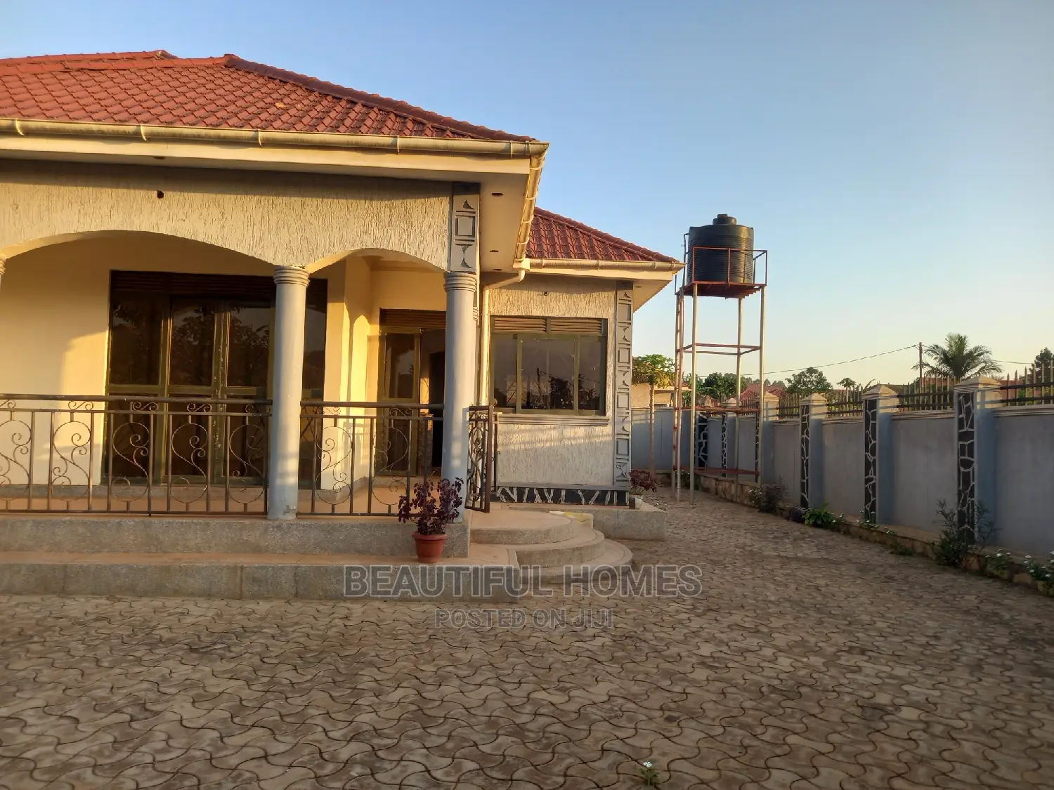 Furnished 4bdrm Bungalow in Kira for Sale in Kira