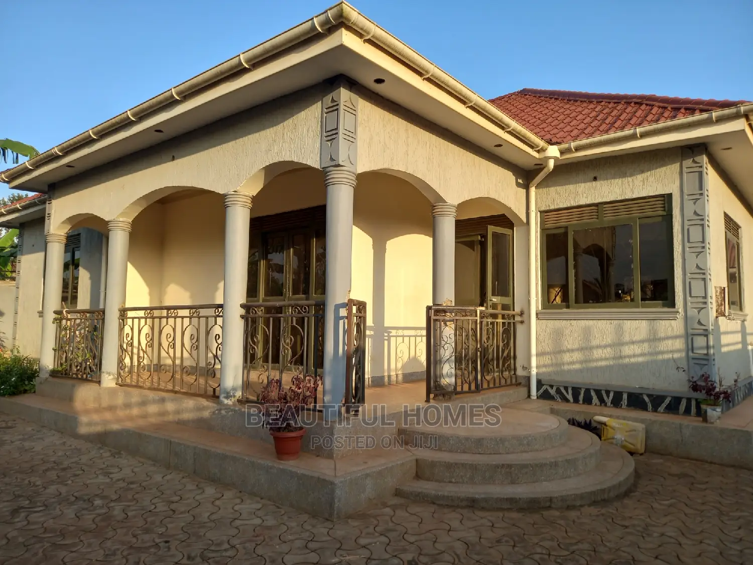 Furnished 4bdrm Bungalow in Kira for Sale in Kira