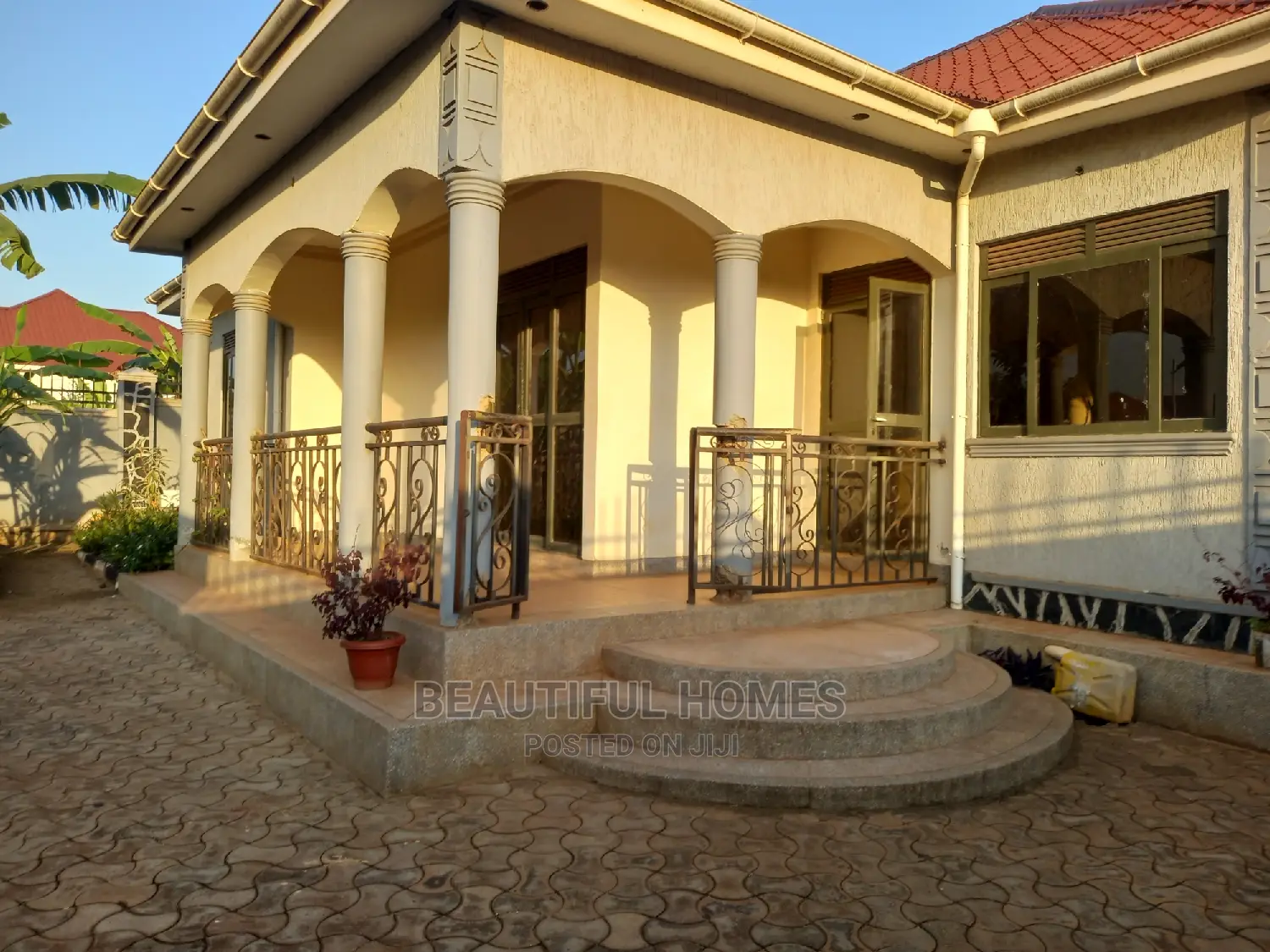 Furnished 4bdrm Bungalow in Kira for Sale in Kira