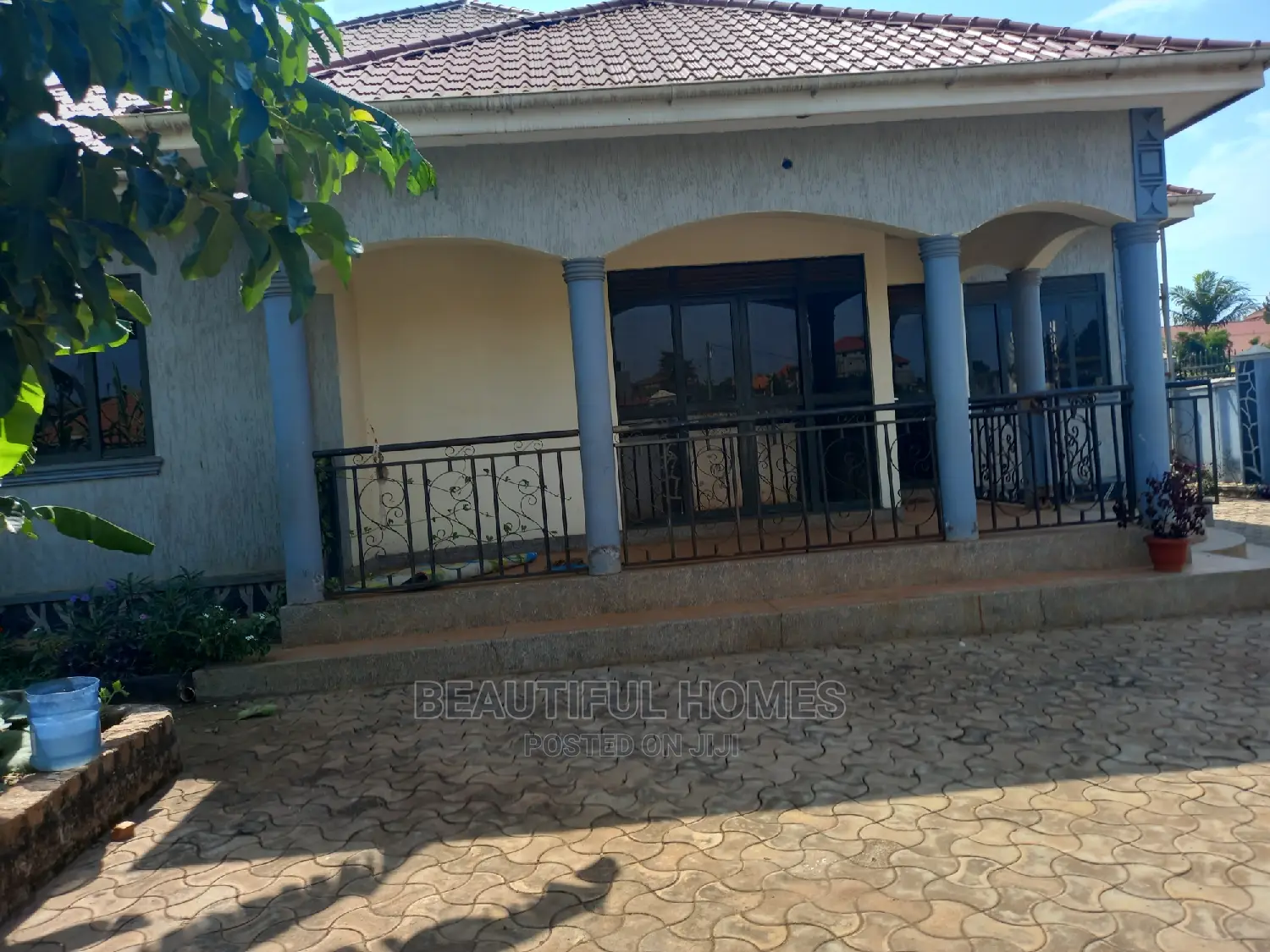 Furnished 4bdrm Bungalow in Kira for Sale in Kira
