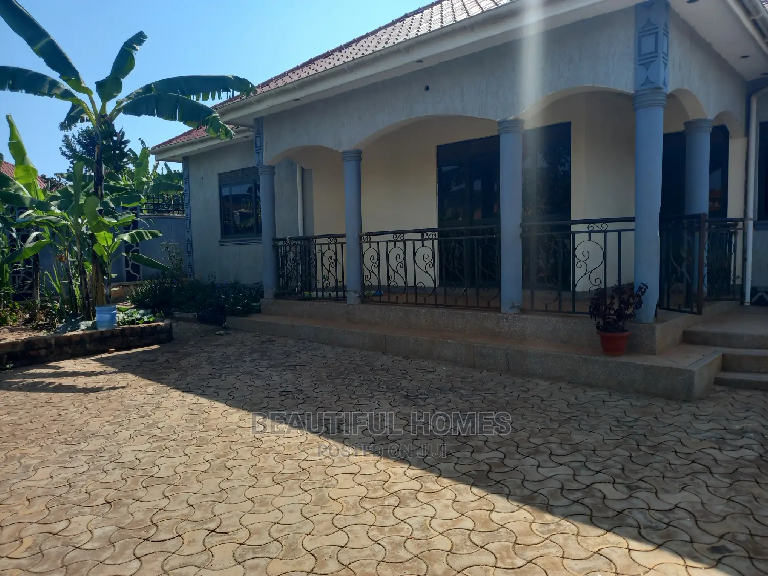 Furnished 4bdrm Bungalow in Kira for Sale in Kira