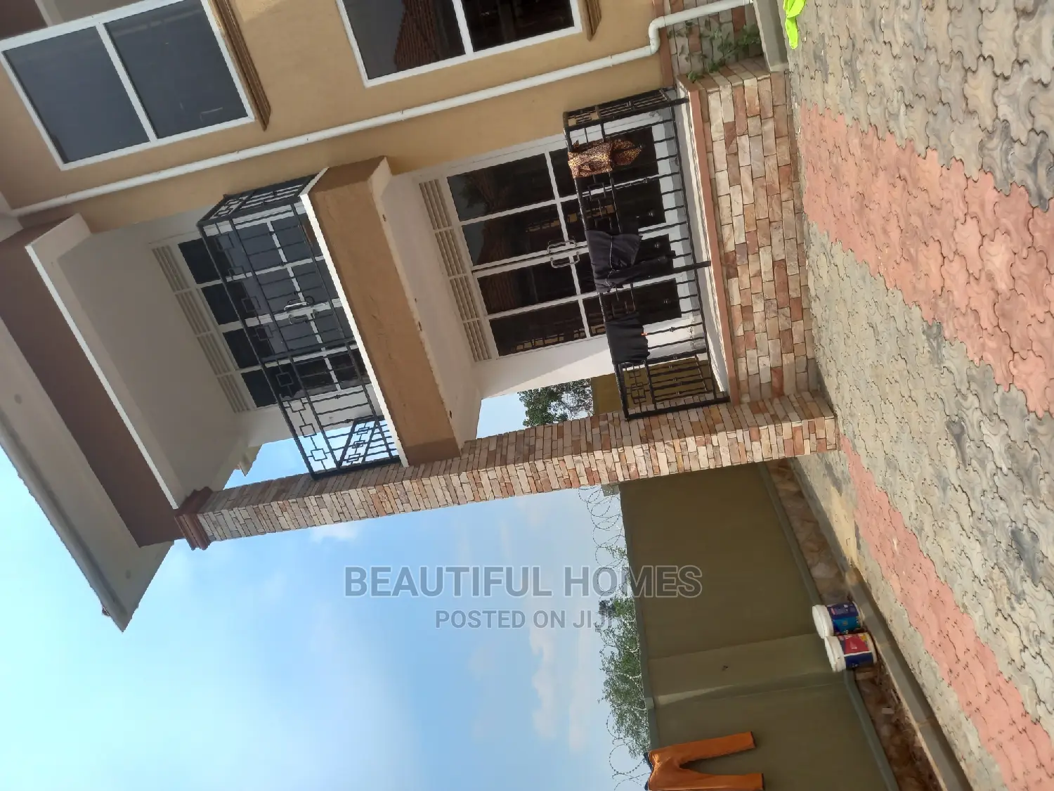 Furnished 4bdrm Duplex in Najjera, Central Division for Sale in Central Division