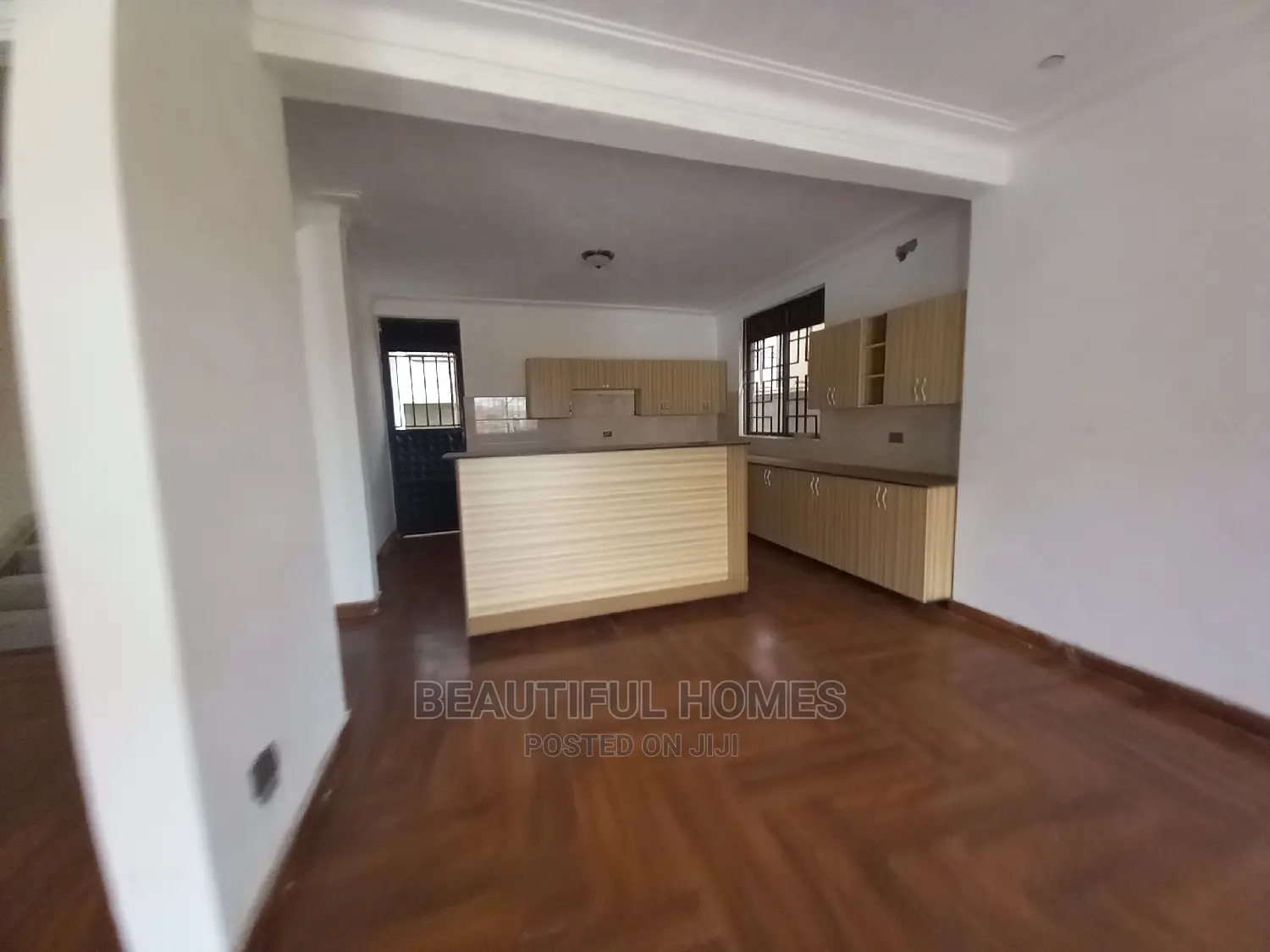 Furnished 5bdrm House in Kira for Sale in Kira