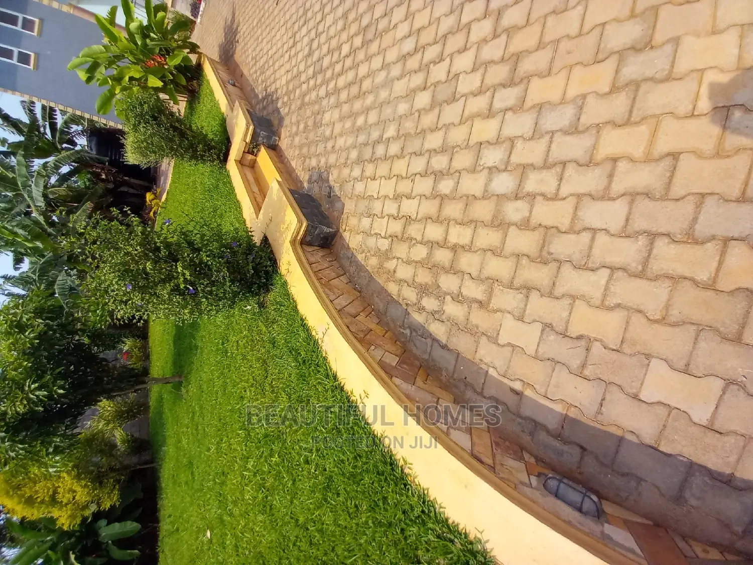 Furnished 5bdrm House in Kira for Sale in Kira