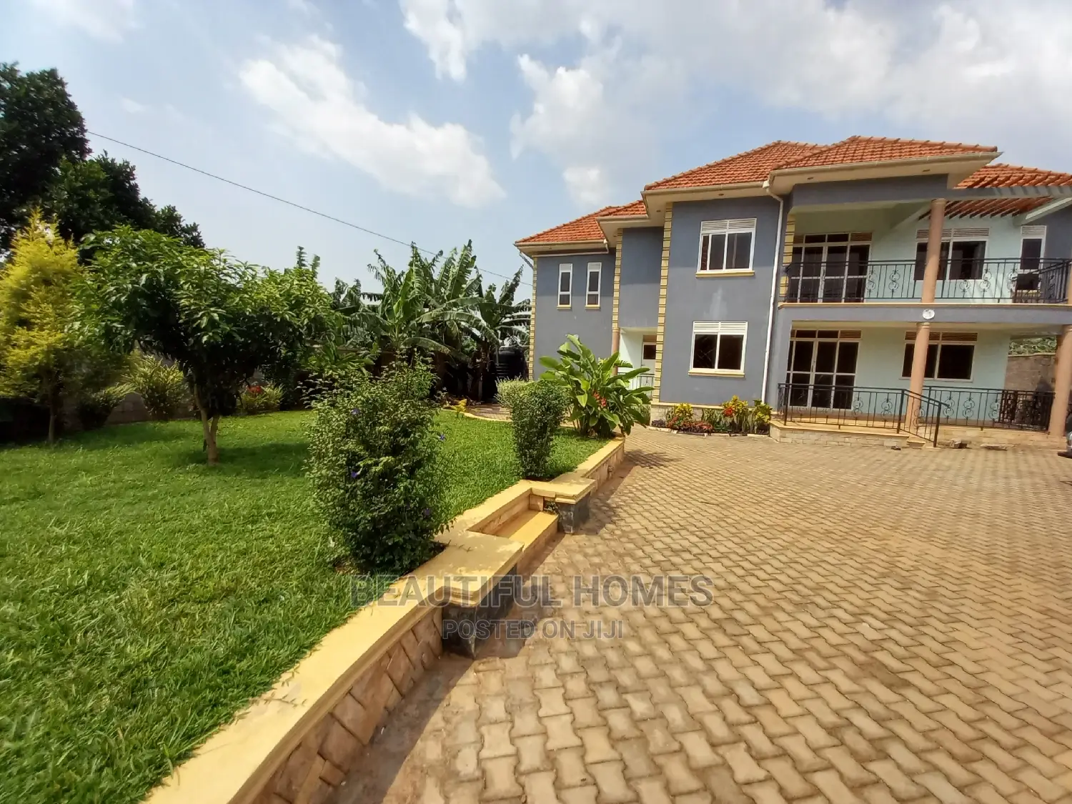 Furnished 5bdrm Duplex in Kira for Sale in Kira