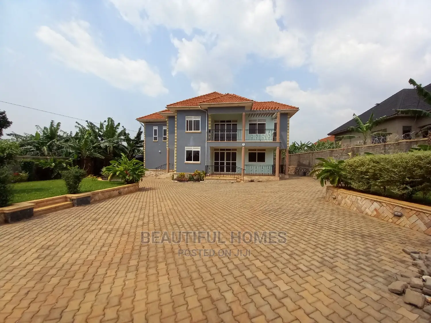 Furnished 5bdrm Duplex in Kira for Sale in Kira