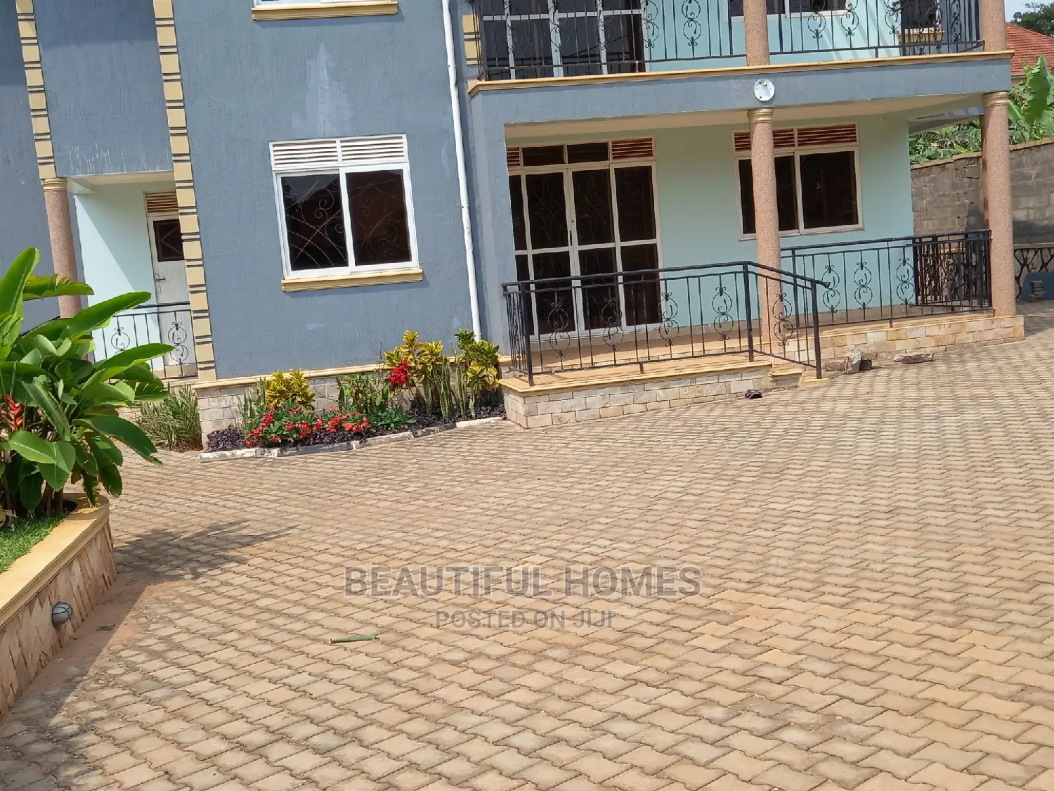 Furnished 5bdrm Duplex in Kira for Sale in Kira