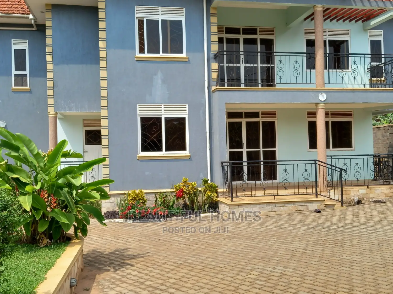 Furnished 5bdrm Duplex in Kira for Sale in Kira