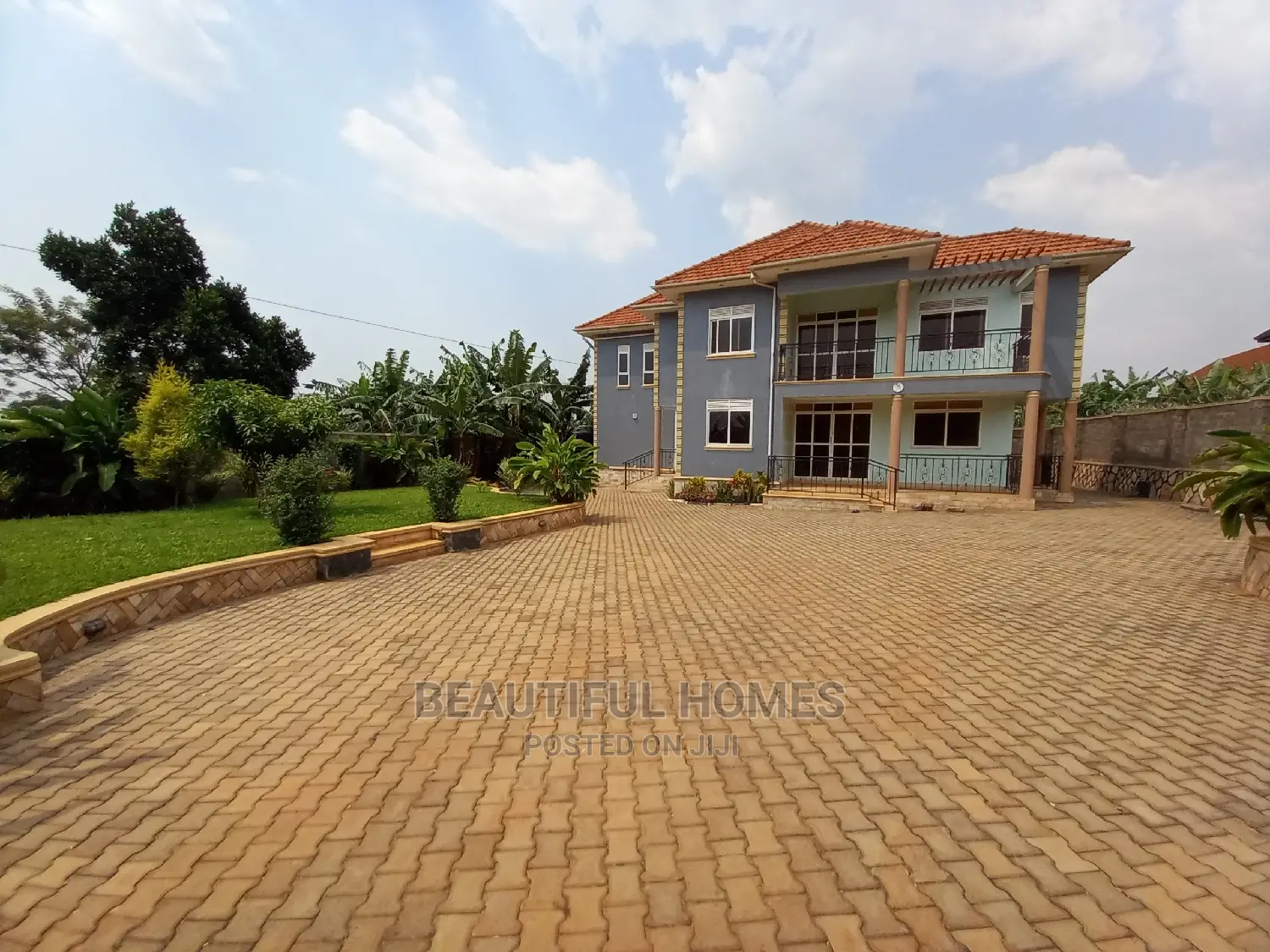 Furnished 5bdrm Duplex in Kira for Sale in Kira