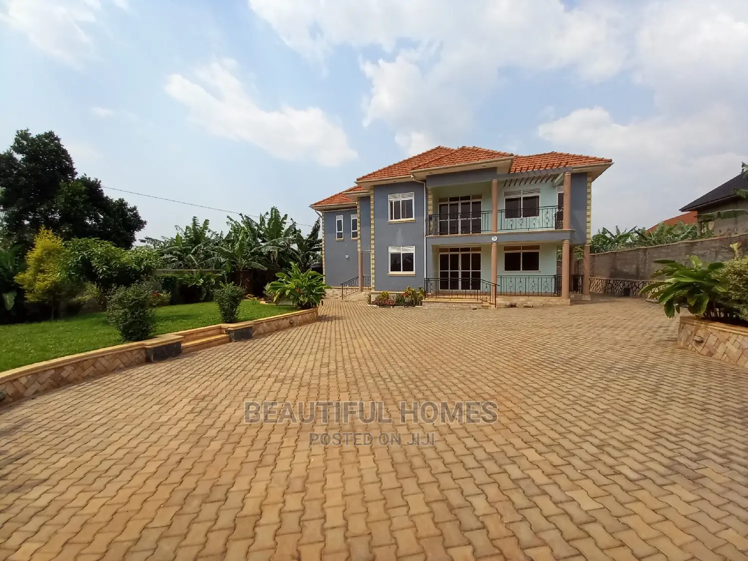 Furnished 5bdrm Duplex in Kira for Sale in Kira