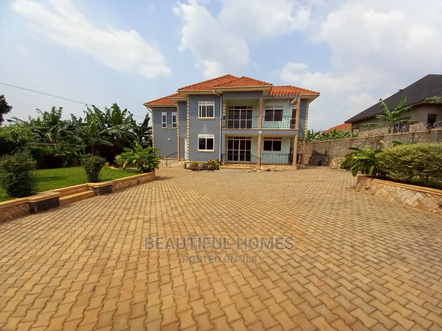 Furnished 5bdrm Mansion in Kira for Sale in Kira
