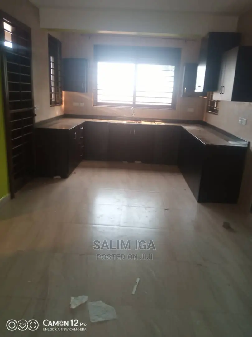 3bdrm Apartment in Kololo Property, Central Division for Rent in Central Division