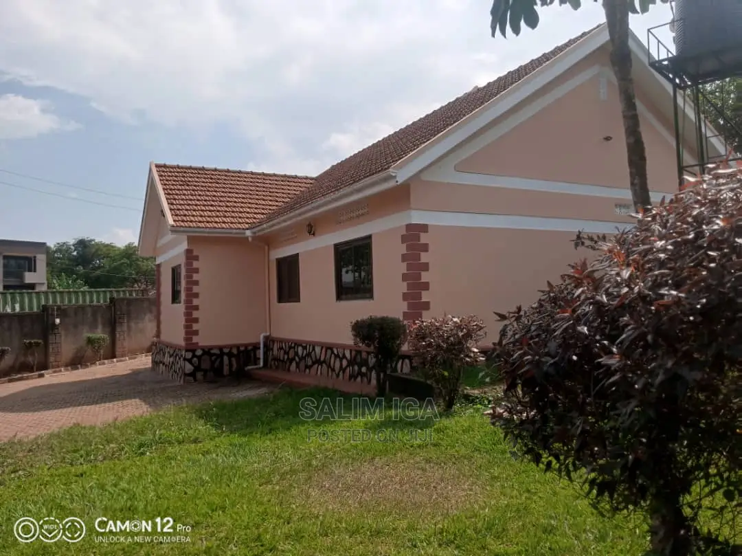 4bdrm Bungalow in Kololo Property, Central Division for Sale in Central Division