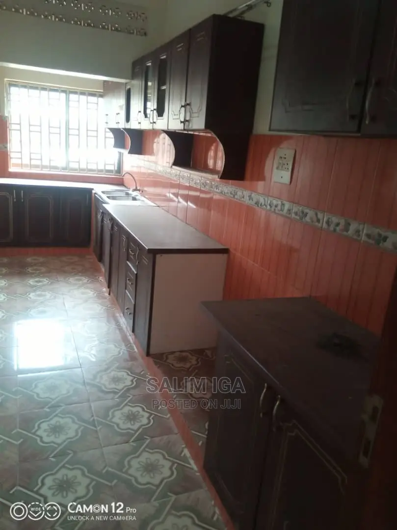 4bdrm Bungalow in Kololo Property, Central Division for Sale in Central Division