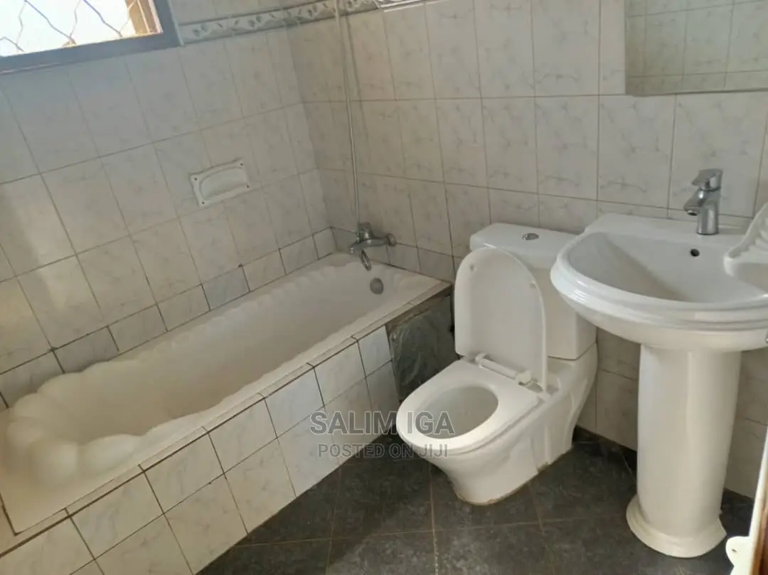 6bdrm Duplex in Kololo Property, Central Division for Rent in Central Division