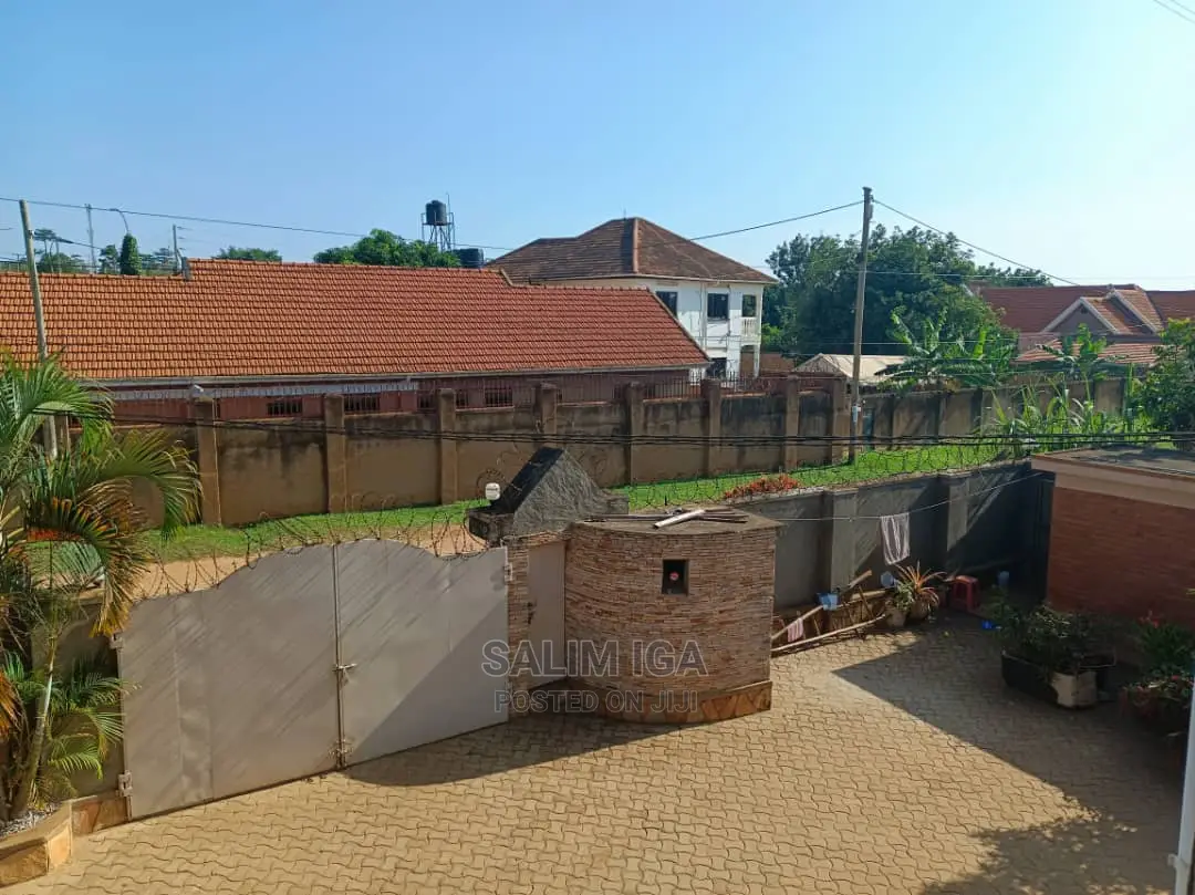 6bdrm Duplex in Kololo Property, Central Division for Rent in Central Division