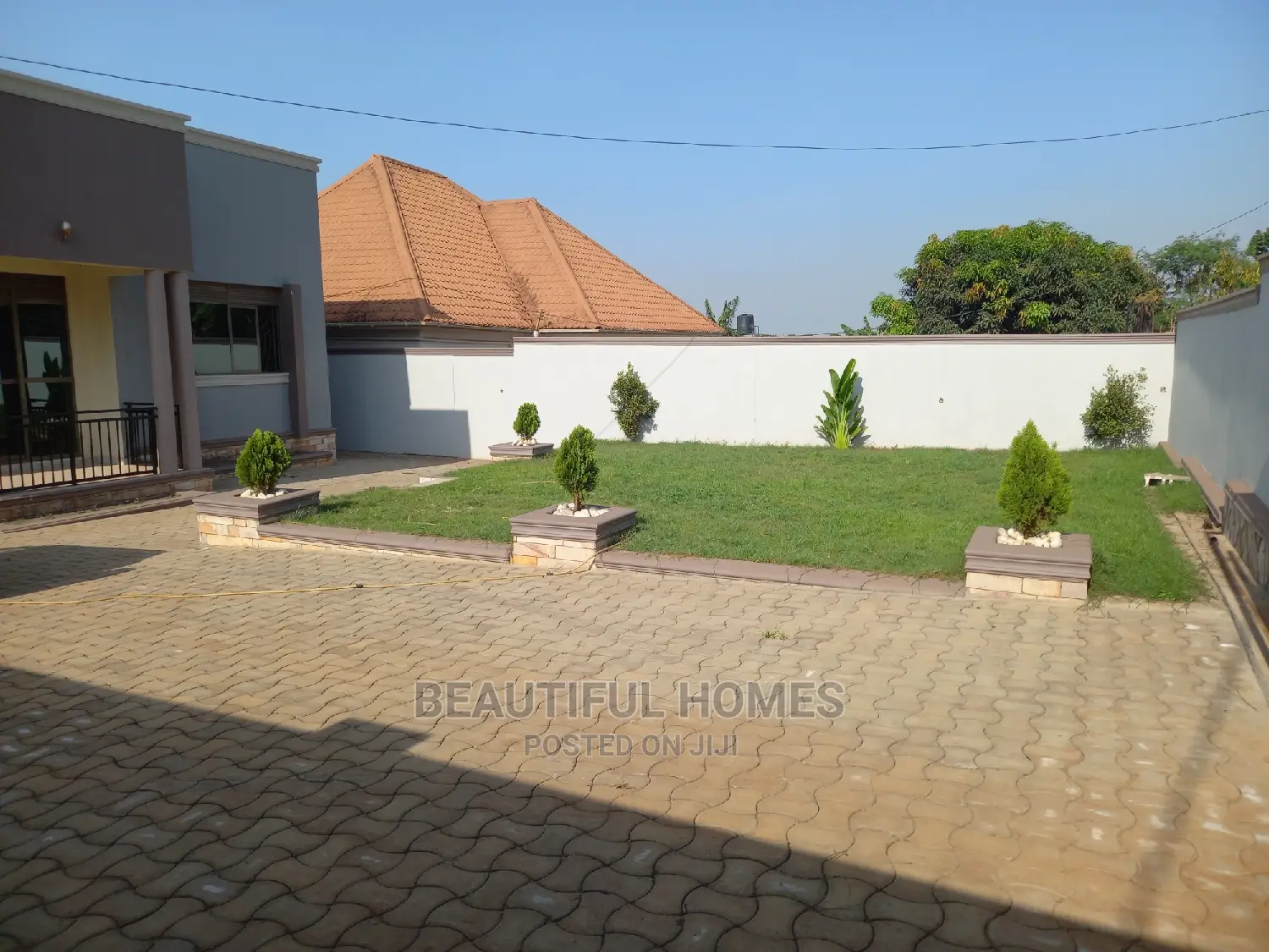 Furnished 4bdrm Bungalow in Kira for Sale in Kira